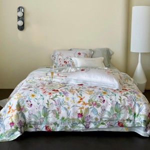 Hot selling lyocell 4-pieces textile ODM coverlets printing bedsheets white bed linen bedding set wholesaler