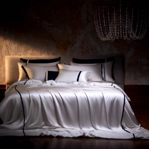 Super Soft 100% Mulberry Silk Bed Sheets Custom Bed Sets Cooling Flat Sheet Solid White Bed Linen Luxury 4PCS Bedding Set for Home Hotel