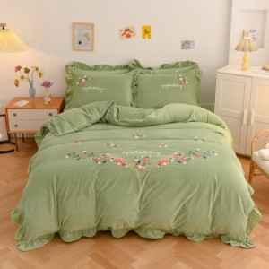 Warm baby velvet four-piece bedding set with a floral fragrance theme for autumn and winter