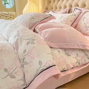New milk velvet wide-edge Kai line carved four-piece set