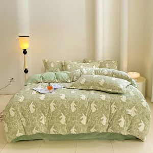 Class A carved milk velvet bed sheets and fitted sheet type four-piece set