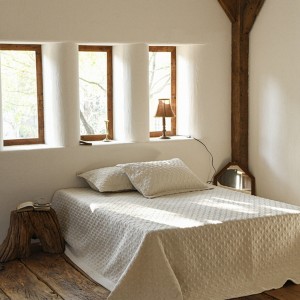Skin-friendly, comfortable cotton and linen three-piece bed set