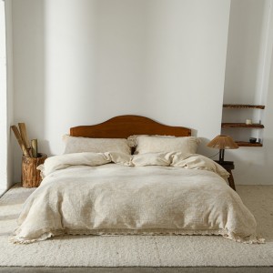 Skin-friendly, comfortable cotton and linen three-piece bed set