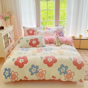 New Snowflake Fleece Floral Print Four-Piece Bedding Set