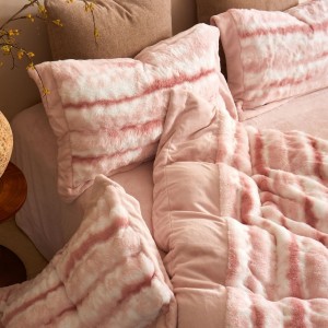 2025 New A-Class Milk Plush Four-Piece Set Lightning Pattern Rabbit Plush Bedding Set