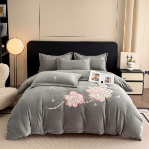 Elegant new large-size appliqué embroidered milk velvet four-piece set