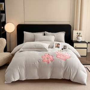 Elegant new large-size appliqué embroidered milk velvet four-piece set