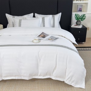 Exquisite Thickened Cotton Large Print Four-Piece Set