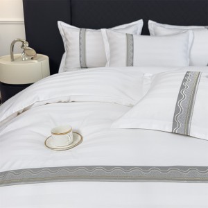 Exquisite Thickened Cotton Large Print Four-Piece Set