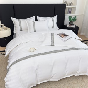 Exquisite Thickened Cotton Large Print Four-Piece Set