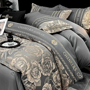 Embossed gold silk jacquard embroidered summer quilt four-piece set