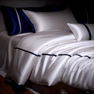 Super Soft 100% Mulberry Silk Bed Sheets Custom Bed Sets Cooling Flat Sheet Solid White Bed Linen Luxury 4PCS Bedding Set for Home Hotel
