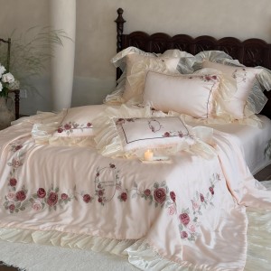 Hot selling pink quilt cover embroidered fitted sheets flat sheet 80S lyocell home textile 4-pieces bedding set supplier
