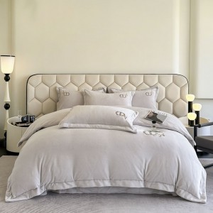 60g thickened full-process matte warm lace embroidery milk velvet four-piece set