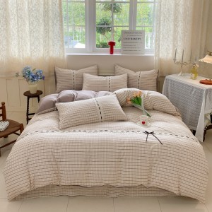Skin-friendly and elegant kapok printed four-piece set