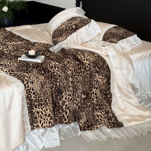 High-quality satin lyocell colored bed sheets exquisite single size  printing quilt cover lace home textile bedding set manufacture