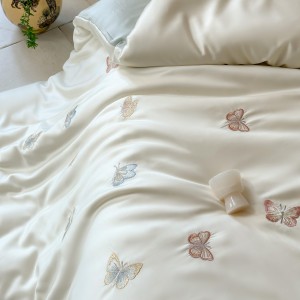 Hot selling lyocell 4-pieces textile ODM coverlets embroidery bedsheets simple style white bed linen bedding set wholesaler