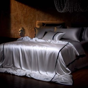 Super Soft 100% Mulberry Silk Bed Sheets Custom Bed Sets Cooling Flat Sheet Solid White Bed Linen Luxury 4PCS Bedding Set for Home Hotel