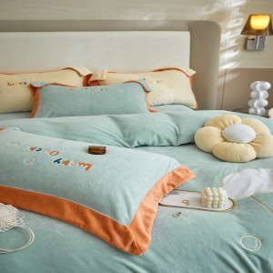 Customizable Bed Linen High Quality Milk Velvet Pillow Sham Embroidery Duvet Cover Green Kids′ Bedding Set