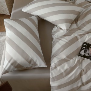 Wholesale high-end pillowcases beige printing comforter set cotton bed linen fitted sheets 2m/2.2m bedding set for adults