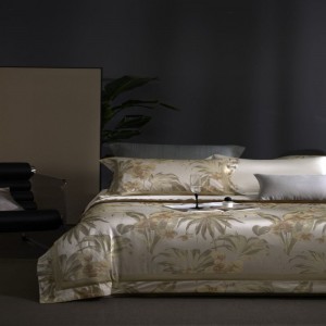 Lyocell yarn-dyed jacquard four piece bedding set with gold quilt cover bed sheets double pillowcases