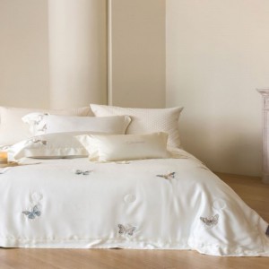 White lyocell embroidery mulberry silk summer quilt bed sheets bedding set
