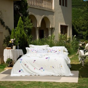 Hot-selling 4-pieces textile leaves printing 2m/2.2m bedsheet flat sheets 1.8m white cotton quilt cover premium bedding set manufacture