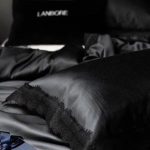 Silk lyocell satin home hotel textile black comforter cover with 2 high-end solid color pillowcases coverlets bedding set manufacture