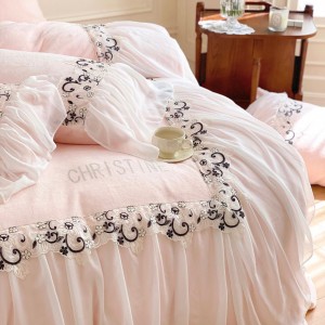 Premium quality pink lace home hotel textiles milk velvet duvet cover bedding set wholesaler