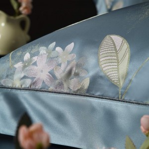 Luxury Blue Floral Yarn-Dyed Jacquard 100% Mulberry Silk 4PCS Bedding Set with Smooth Duvet Cover Bed Sheets Double Pillowcases