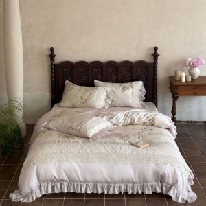 Pink lyocell digital printing lace embroidery duvet cover bed sheets ODM/OEM bedding set
