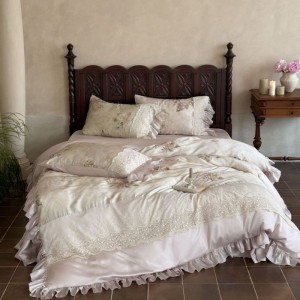 Pink lyocell digital printing lace embroidery duvet cover bed sheets ODM/OEM bedding set