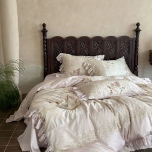 Pink lyocell digital printing lace embroidery duvet cover bed sheets ODM/OEM bedding set