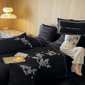 Black floral embroidery duvet cover bed sheets 100s lobg staple cotton bedding set