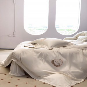 White Home Hotel Textile 100% Lyocell Bed Sheets Embroidery Quilt Cover Four Piece Bedding Set