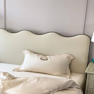 White Home Hotel Textile 100% Lyocell Bed Sheets Embroidery Quilt Cover Four Piece Bedding Set