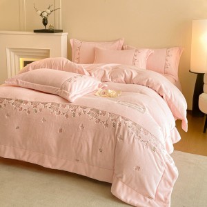 Winter pink comforter sets premium embroidery bedsheets 2 soft milk velvet pillow shams bedding set manufacture