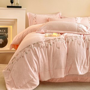 Winter pink comforter sets premium embroidery bedsheets 2 soft milk velvet pillow shams bedding set manufacture