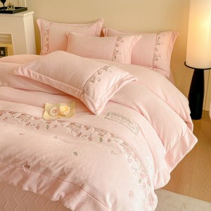 Winter pink comforter sets premium embroidery bedsheets 2 soft milk velvet pillow shams bedding set manufacture