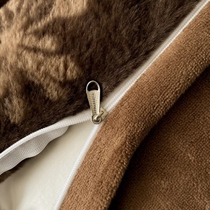 Hot selling rabbit fleece 4-pieces home textile brown coverlets printing bedsheets simple style bed linen bedding set wholesaler