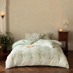 Modern style fancy milk velvet embroidery pillow cases high-quality green winter quilt cover bedding set manufacturer