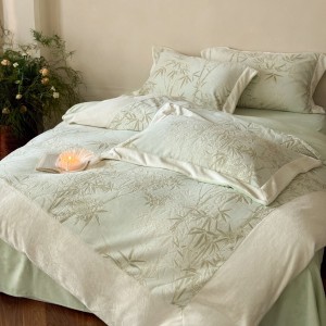 Modern style fancy milk velvet embroidery pillow cases high-quality green winter quilt cover bedding set manufacturer