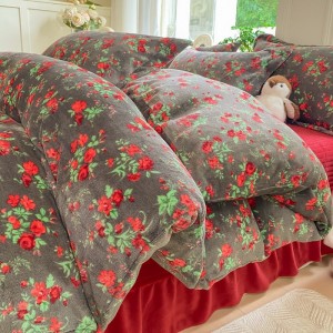 High gram weight fluffy pillowcases 2/2.3m adult coverlets red printed pillow shams milk fleece 4-piece bedding set manufacture
