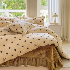 High gram weight fluffy pillowcases 2/2.3m adult coverlets red printed pillow shams milk fleece 4-piece bedding set manufacture