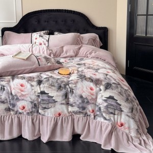 Winter warm pink comforter duvet cover printing pillowslip milk velvet coverlets ruffles bedding set