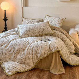 Three-dimensional Carved Milk Velvet Duvet Cover Bed Sheets Four-piece Bedding Set