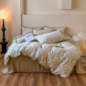 Three-dimensional Carved Milk Velvet Duvet Cover Bed Sheets Four-piece Bedding Set