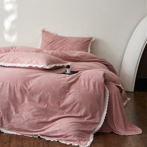 Winter warm pink jacquard 4pcs polyester home hotel textiles ruffles bedding set supplier