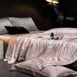 100% Lyocell Jacquard Quilt Cover Pink Bed Sheets Bedding Set