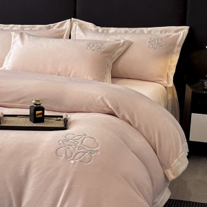 High-weight milk velvet floral plant embroidered duvet cover pink bed sheets 4pcs bedding set